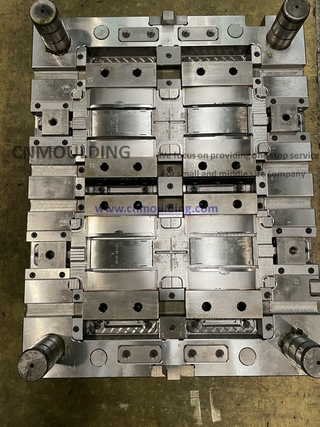 China Auto Mould