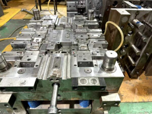 China Automotive Injection Mold Manufacturer